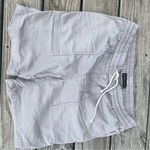 United by blue men’s gray shorts size small